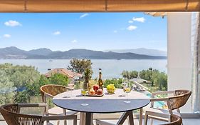 Blue Symphony Suites Apartments