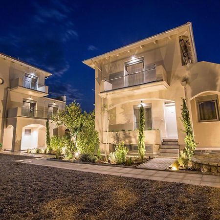 Blue Symphony Suites Apartments Nikiana Exterior foto